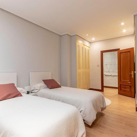 Apartamento Uribitarte Bilbao Bagian luar foto