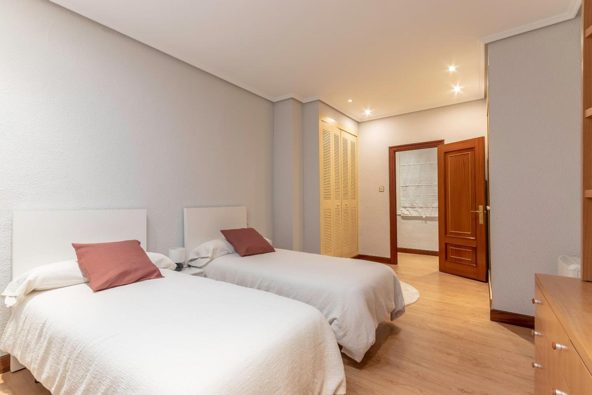 Apartamento Uribitarte Bilbao Bagian luar foto