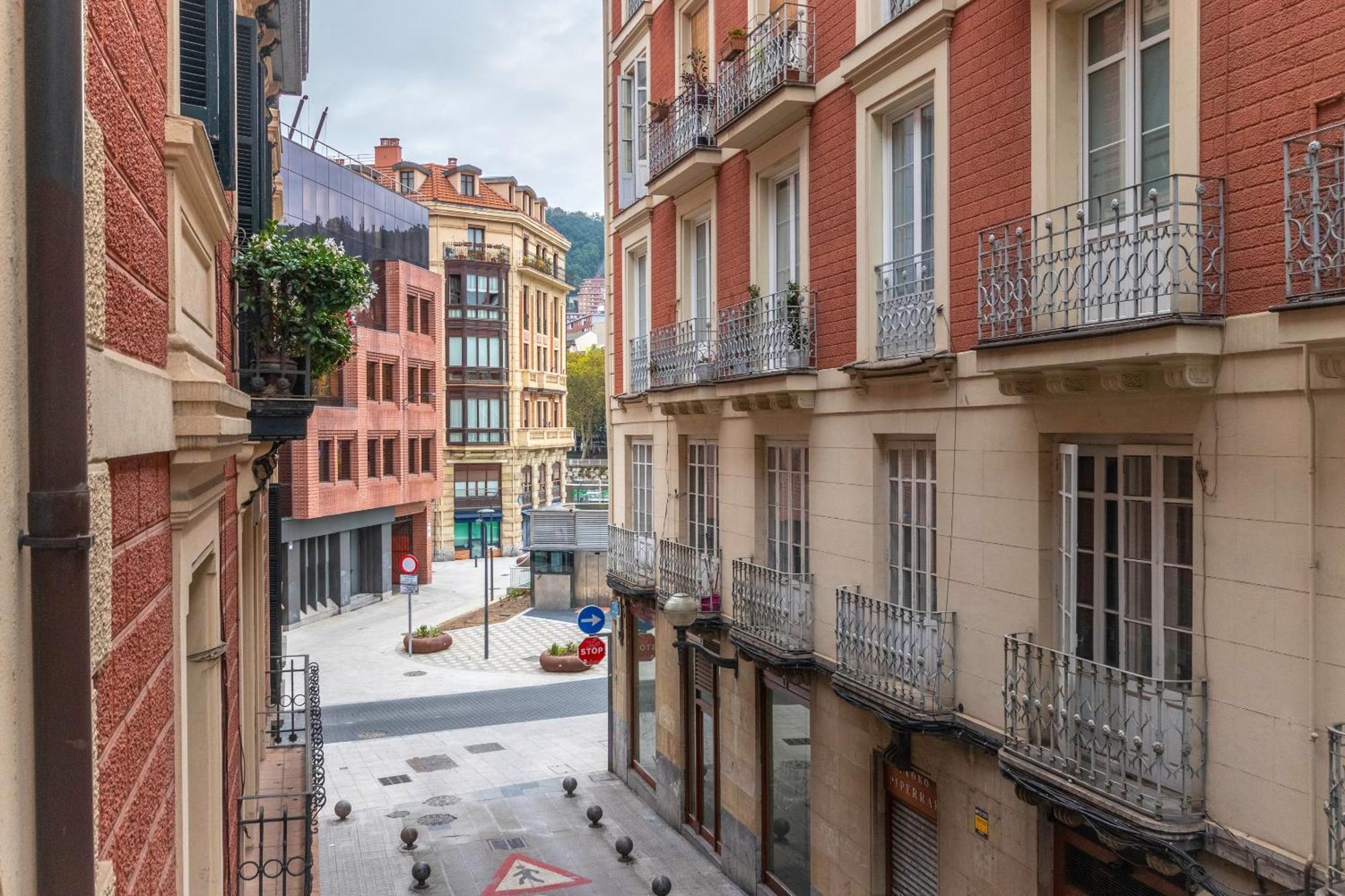 Apartamento Uribitarte Bilbao Bagian luar foto
